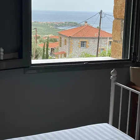 Βίλα Greek Stonehouse With Pool And Seaview Στούπα