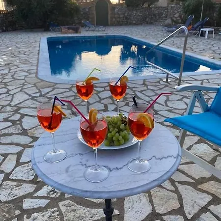Βίλα Greek Stonehouse With Pool And Seaview *